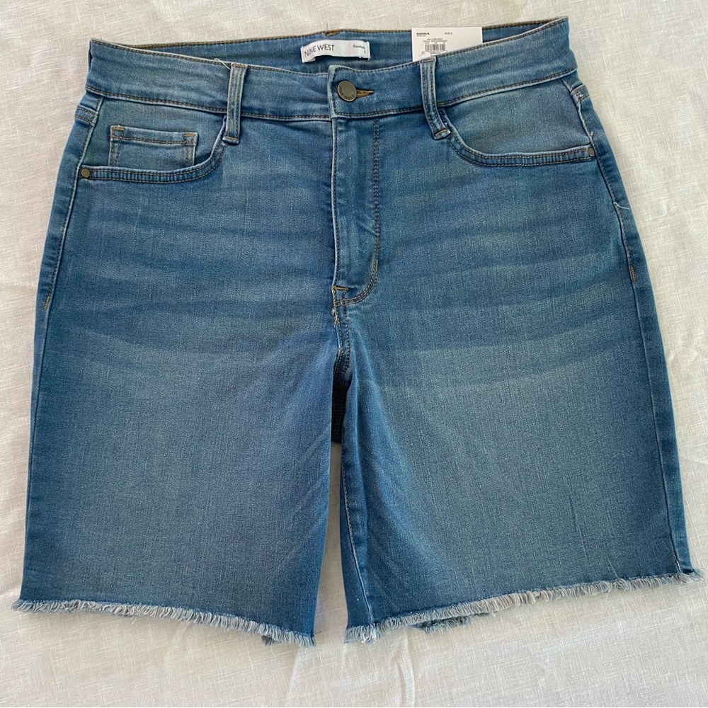 Nine West Bermuda Shorts Size 8